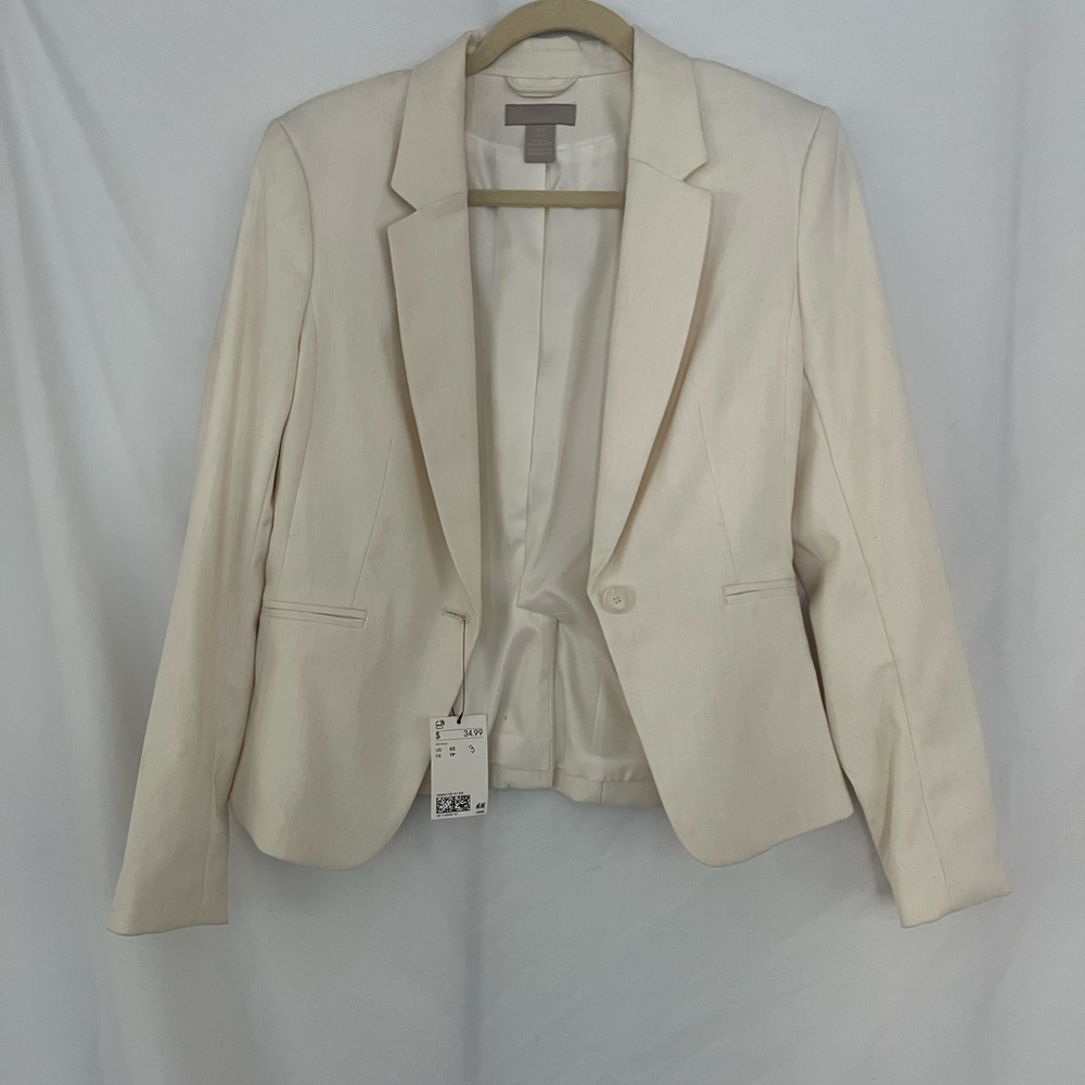 X small cream blazer - new with tags